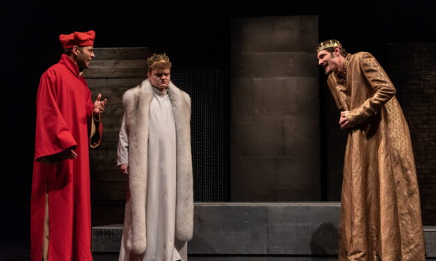 Hármas ünnep a Kosztolányi Dezső Színházban