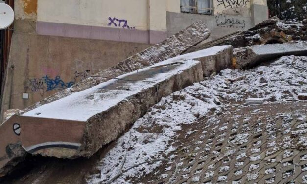 A teljes fal leomlott a szabadkai aluljárónál