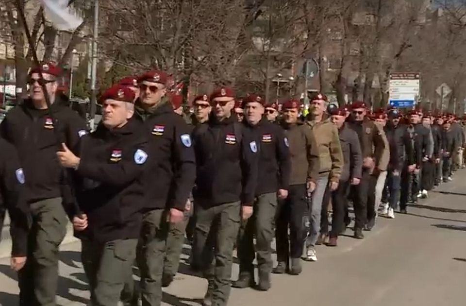 Az alkotmányos rend megdöntésével vádolt veteránokért tüntettek Kraljevóban