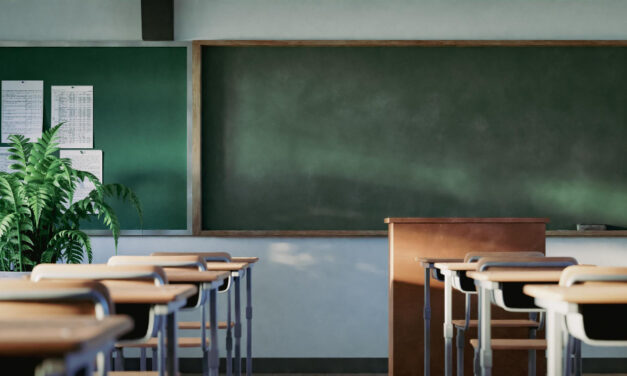 A bajmoki iskola a biztos ajánlása ellenére sem veszi vissza a tanárnőt