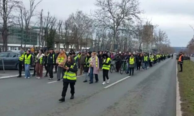 15 hónapja történt az újvidéki tragédia, erről emlékeztek meg a székvárosban