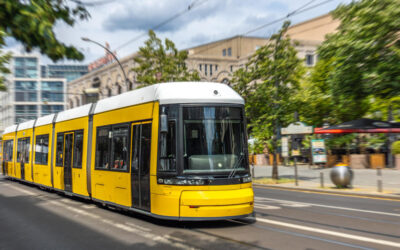 Kisiklott egy villamos Milánóban