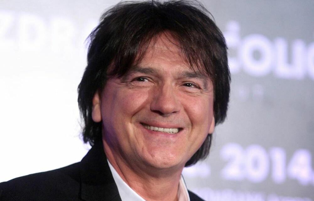 Bombát dobtak Zdravko Čolić dedinjei házára