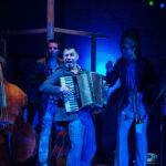 Bemutatóval és visszatérő előadásokkal érkezik a március a ZMK-ba