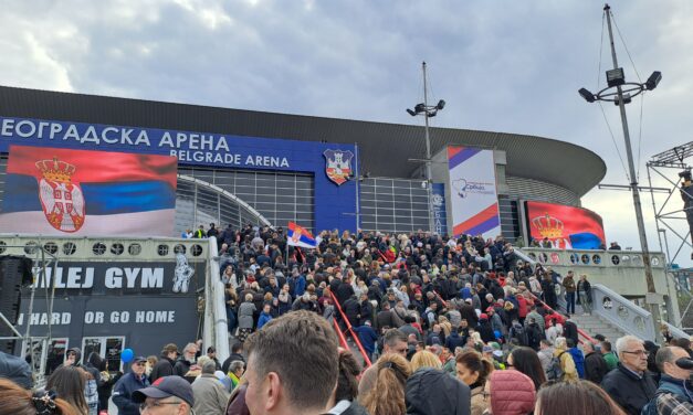 Sokkal kevesebben lehettek az Aréna előtt szombaton, mint azt a belügy állítja