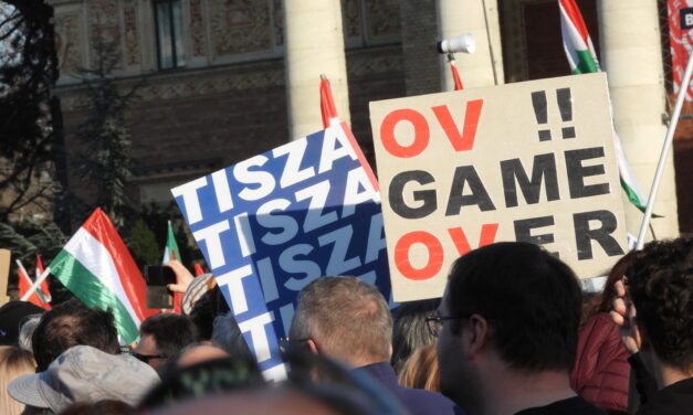 Március 15, avagy hogy emlékszik egy nemzet kétféleképp