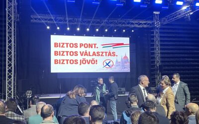 Pásztor: Legyünk erősek, egységesek, és akkor elpusztíthatatlanok leszünk! Lakossági fórum helyett igazi DPK-show volt a VMSZ Fideszt támogató rendezvénye