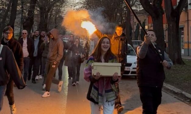 A haladók fantom “diáklistát” nyújtottak be Kúlán