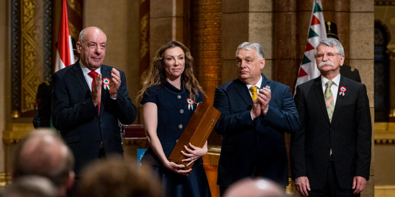 Rúzsa Magdi Kossuth-díjat kapott