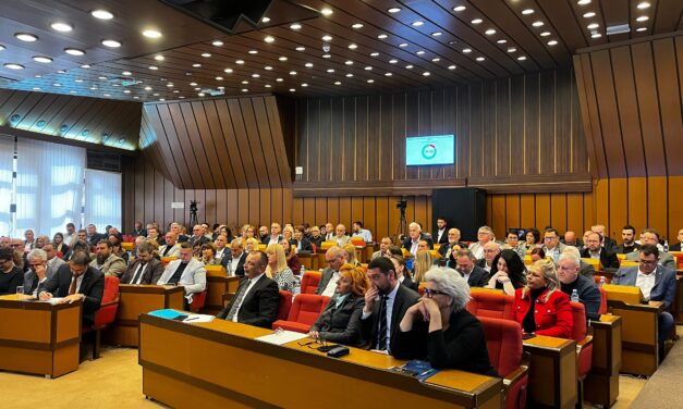 Megszavazták: elveszik az Újvidéki Művészeti Akadémiától a helyiségeit