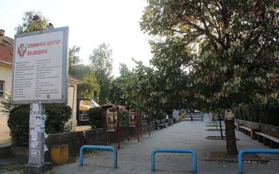 Leszakadt a mennyezet egy része a klinikai központban, egy ápolónő megsérült + VIDEÓ