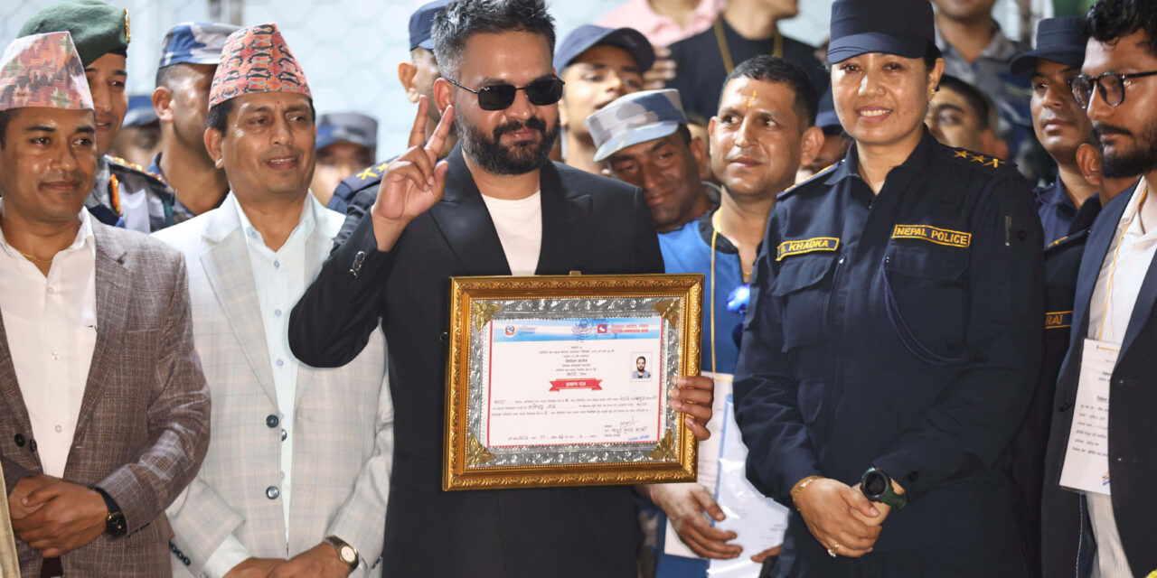 A Z generáció átveszi a hatalmat Nepálban, rapper lesz a miniszterelnök (videóval)