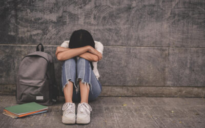  Térdre kényszerítették, pofozták, megalázták, és az egészet levideózták Diákbántalmazás egy Újvidék közeli általános iskolában