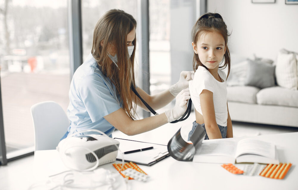 Hat féle vizsgálaton esnek át a leendő elsősök az orvosnál