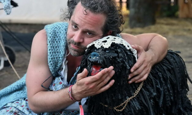 Április elsején Rokon Ilonka Bablevesével indít a Kosztolányi Színház