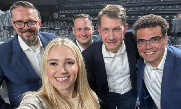 A VMSZ koalíciós partnereit bírálta a Megafon vajdasági véleményvezére