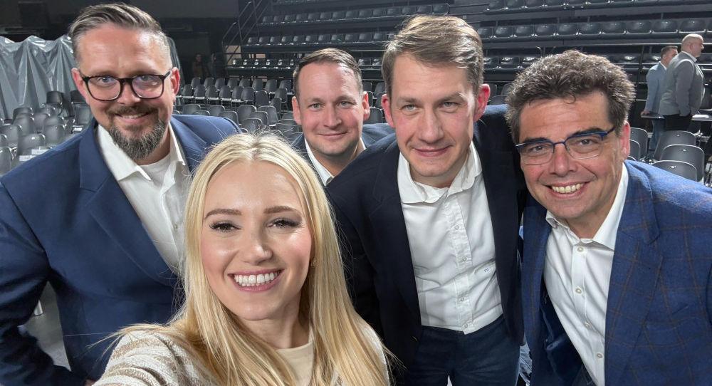 A VMSZ koalíciós partnereit bírálta a Megafon vajdasági véleményvezére