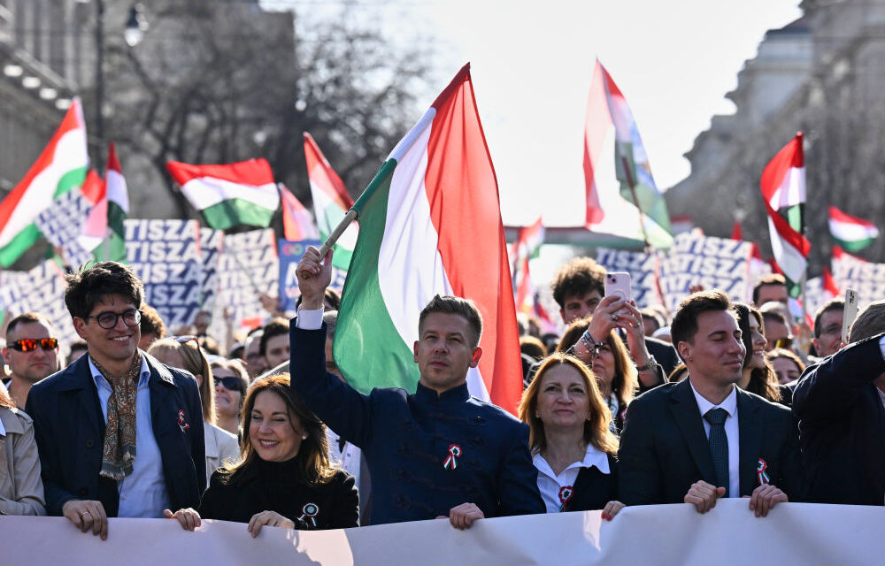 Magyar Péter: Esküszöm, hogy minden magyart fogok szolgálni, határon innen és túl