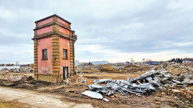 <span class="entry-title-primary">Nem sikerült levédeni, földig rombolták az egykori Partizán bicikligyárat Szabadkán</span> <span class="entry-subtitle">Az egyetlen "megőrzött" toronyban minimúzeum lesz, a gyár helyén pedig barkácsüzlet</span>