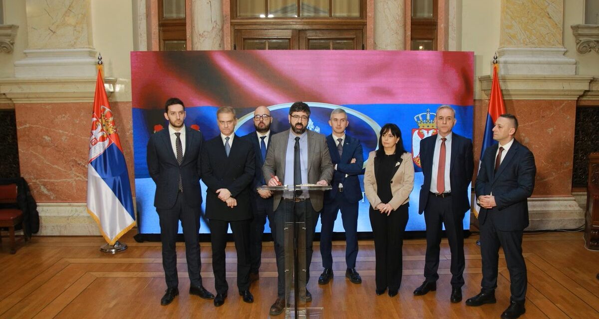 Öt ellenzéki párt az igazságügyi törvények hatályon kívül helyezését kezdeményezi