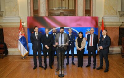 Öt ellenzéki párt az igazságügyi törvények hatályon kívül helyezését kezdeményezi