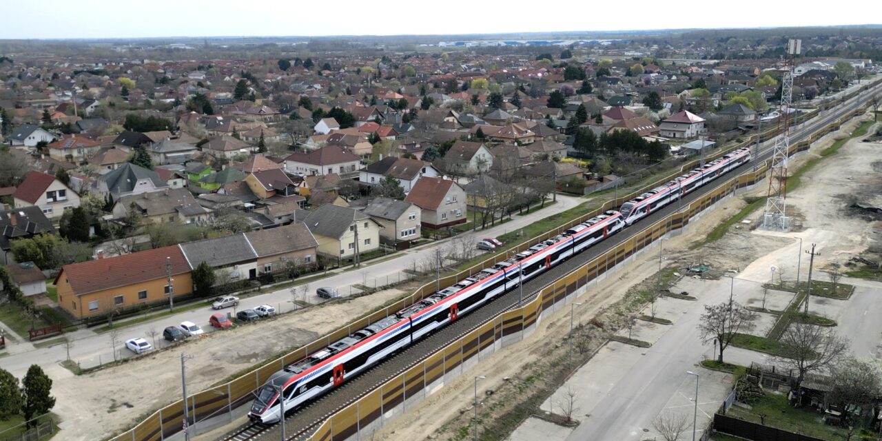 Megérkezett az első két Sólyom Budapestre