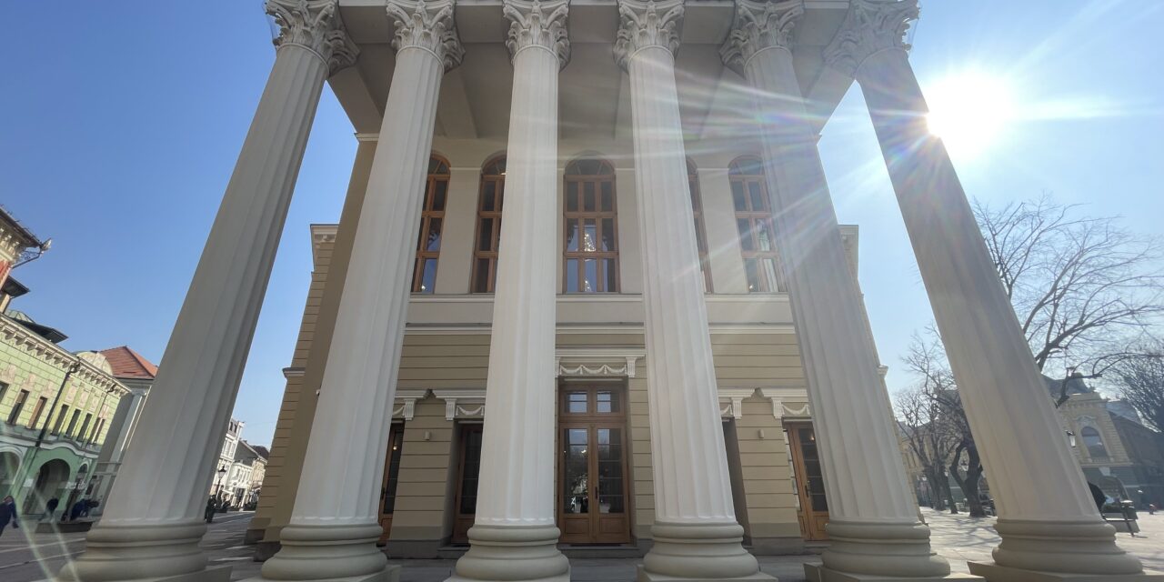 Szinte titokban, de nyílik a Szabadkai Népszínház