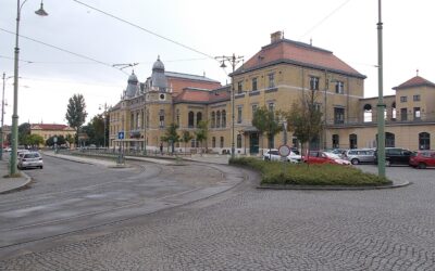 Hetekre lezárják a szegedi vasútállomás előtti teret