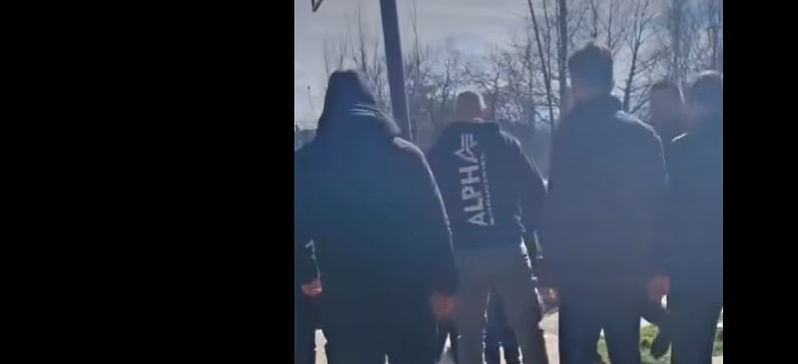 Megvertek egy egyetemistát, a mobil csapatokat is megtámadták (videó)