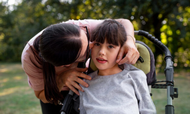 <span class="entry-title-primary">Miniszter: Több mint 500 eurós fizetés és szolgálati idő jár a gondozó szülőknek az új törvény szerint</span> <span class="entry-subtitle">A törvény elfogadását és teljes körű alkalmazását még erre az évre tervezik</span>