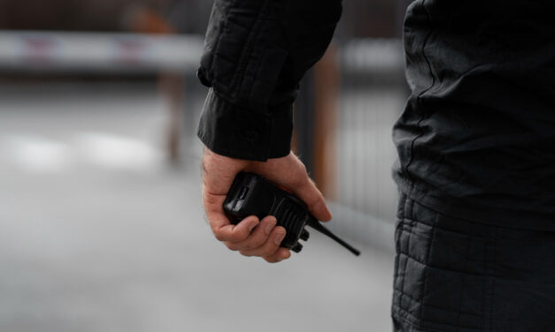 A rendőrség kiürítette a pancsovai hotelt az ellenzéki pártok szemináriuma alatt