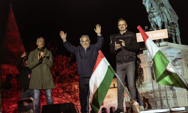 Nigériai botfegyverrel tolják Orbán szekerét az X-en