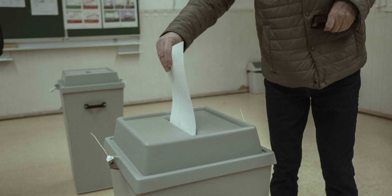 <span class="entry-title-primary">Soha ennyien nem járultak urnákhoz reggel hét óráig</span> <span class="entry-subtitle">Cikkünk folyamatosan frissül</span>