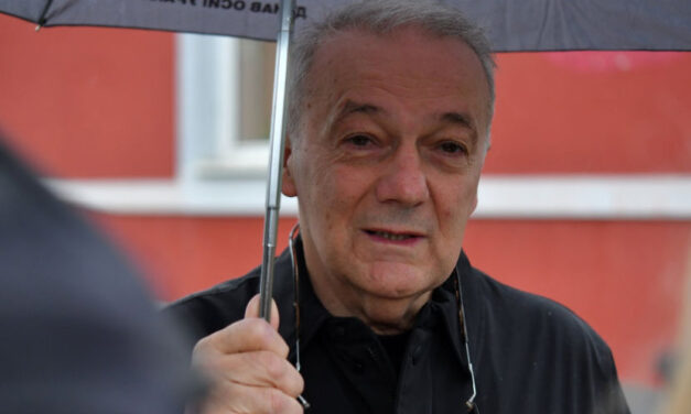 Adócsalás miatt folyik eljárás a kúlai hatalmi koalíció listavezetője ellen