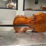 Antik csellókat akart az országba csempészni