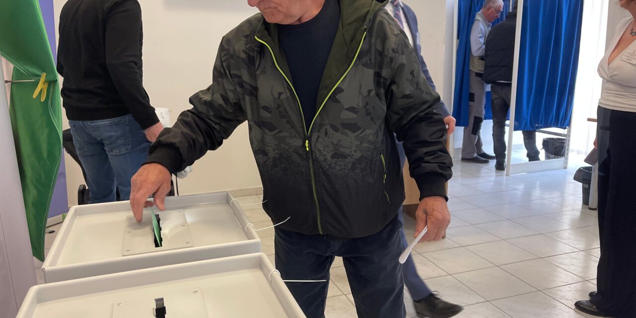 <span class="entry-title-primary">Választási részvétel: Kétharmad</span> <span class="entry-subtitle">Cikkünk folyamatosan frissül</span>