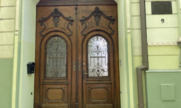 Az elnök nem nyilatkozik, az MNT első embere nem tud információval szolgálni a 660 ezer eurós támogatásban részesült civil szervezetről