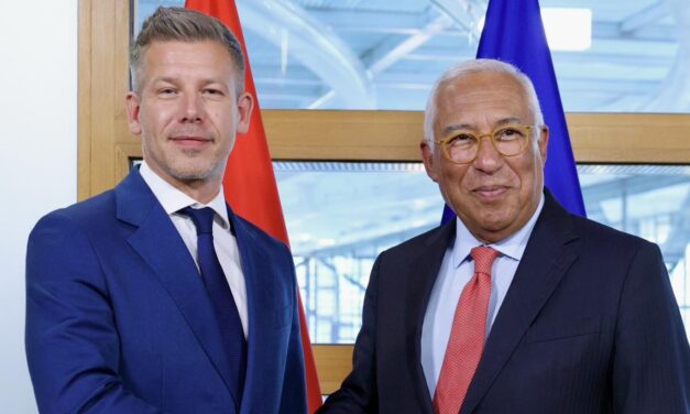 Magyar Péter az ukrajnai magyar kisebbség jogaihoz kötötte Ukrajna EU-csatlakozását