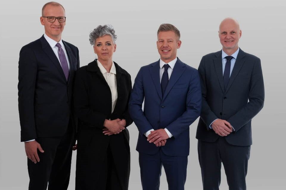 Újabb minisztereket és kormánybiztost nevezett meg Magyar Péter