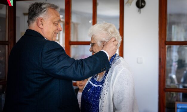„Viktor négy évesen kívülről tudta a Toldit”