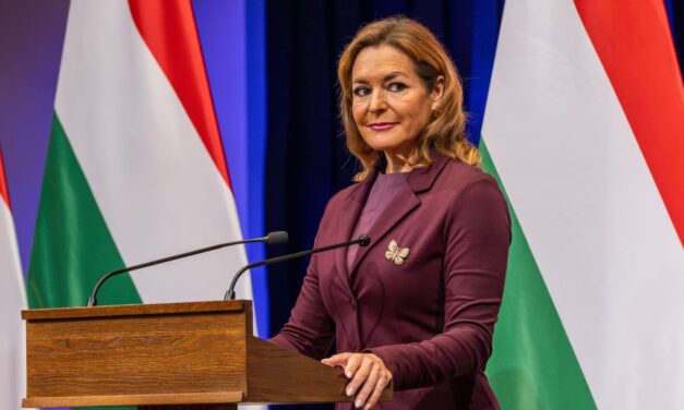 Szíjjártó helyett Vitályos Esztert jelöli a Fidesz az Országgyűlés alelnökének