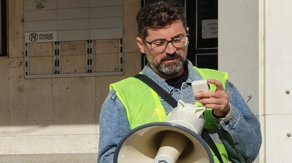 <span class="entry-title-primary">Egy újabb professzort fenyeget Jelena Kleut sorsa</span> <span class="entry-subtitle">Folytatódik a tisztogatás az Újvidéki Bölcsészkaron</span>