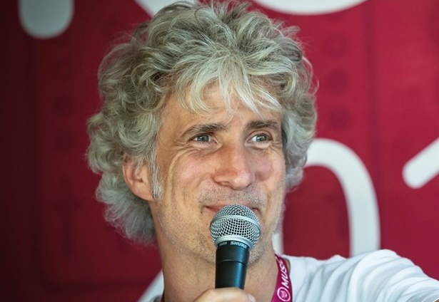 A lemezlovasból lett kecskepásztor