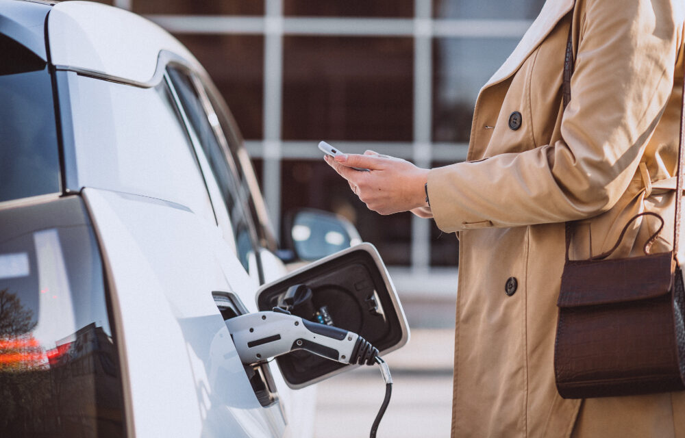 Az üzemanyagárak emelkedése felgyorsította az elektromos járművekre való átállást Európában