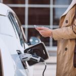 Az üzemanyagárak emelkedése felgyorsította az elektromos járművekre való átállást Európában