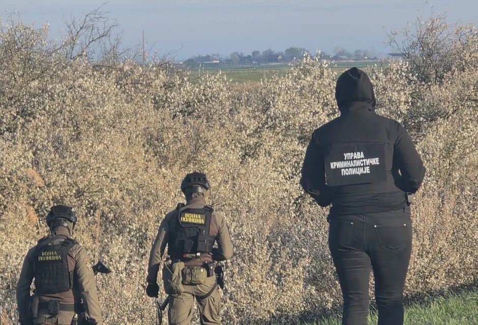 Gyanús tárgyakat találtak a gázvezeték közelében