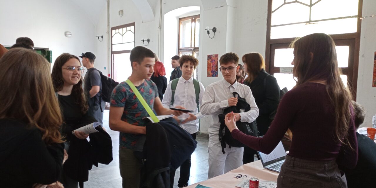 Elstartolt a Középiskolások Művészeti Vetélkedője