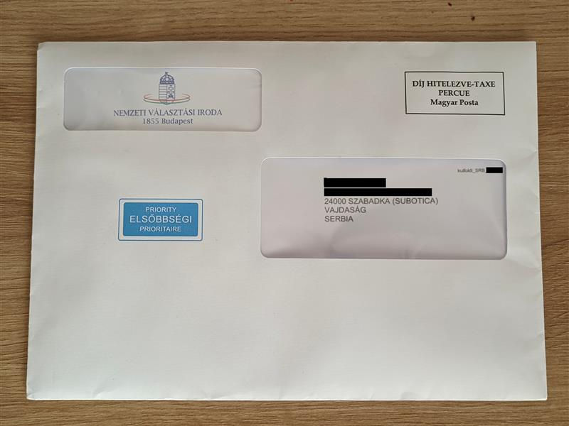 Hogyan le(hete)tt egy személynek két levélszavazati csomagja?