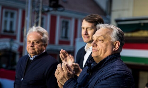 Végel László: Már a magyarországi közszolgálati tévé is arról számol be, hogy valami nincs rendben a Vajdaságban