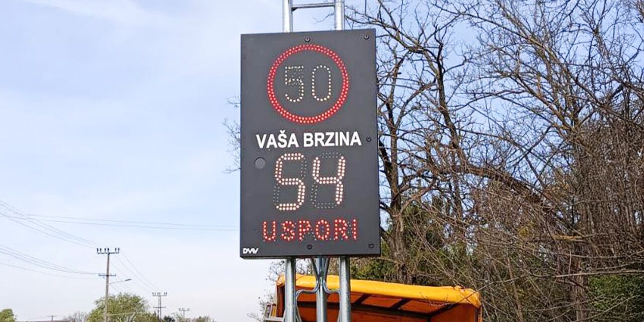 Két helyen is állandó jelleggel mérik a sebességet Topolyán